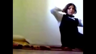 مصري هاربة من الدوام مع حبيبها قناتي التليجرام @massag12